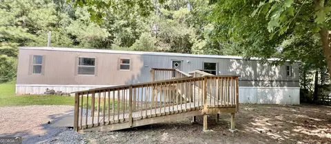 170 Holly Creek Dr, Carrollton, GA 30116