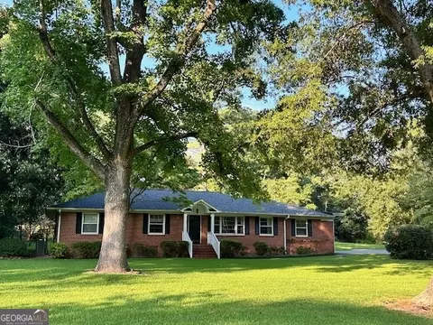 1214 Maple Dr, Griffin, GA 30224