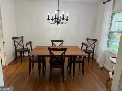 1214 Maple Dr, Griffin, GA 30224 photo 2