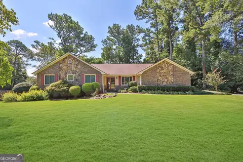 3888 Wentworth Ln SW, Lilburn, GA 30047