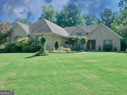 504 Redwood Cir, Mcdonough, GA 30252