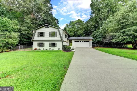 1296 Mohawk Dr, Lawrenceville, GA 30043