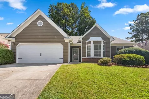 2060 Racquet Club Cir, Lawrenceville, GA 30043