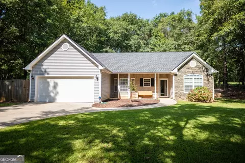 105 Deerfield Trce, Barnesville, GA 30204