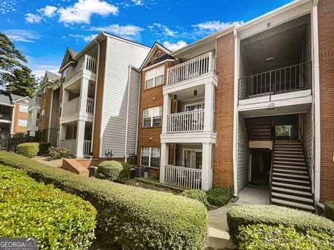 4094 Chastain Park Ct NE, Atlanta, GA 30342