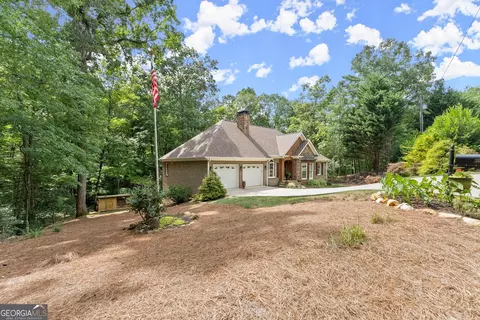 30 Logans Trl, Cleveland, GA 30528