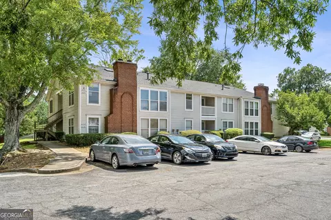4293 Parkview Ct, Stone Mountain, GA 30083