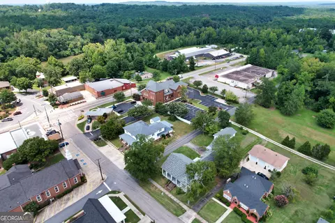 View/Area - 211 Main St, Franklin, GA 30217 photo 2 of 14