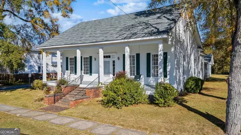 211 Main St, Franklin, GA 30217