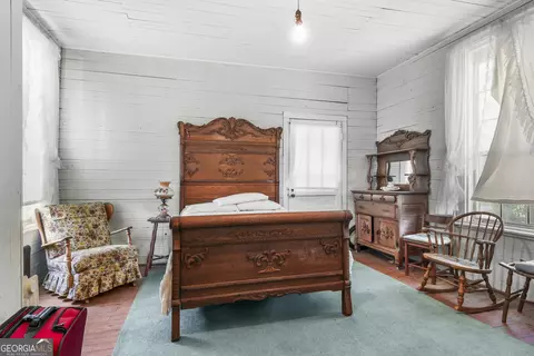 Bedroom - 211 Main St, Franklin, GA 30217 photo 3 of 6