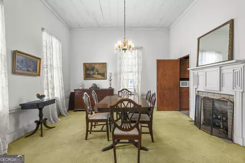 Dining - 211 Main St, Franklin, GA 30217 photo 1 of 3