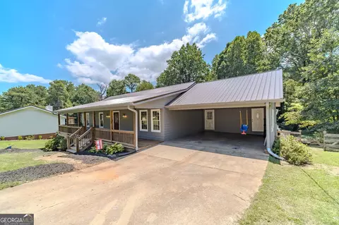 4820 Bentwood Dr, Oakwood, GA 30566