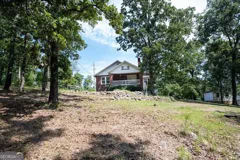 617 Forsyth St, Barnesville, GA 30204 photo 2