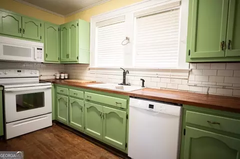 617 Forsyth St, Barnesville, GA 30204 photo 8