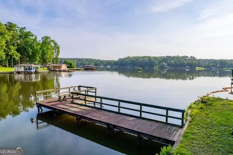 233 Lakeshore Dr, Eatonton, GA 31024