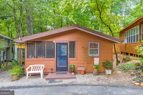34 Beaver Point Ln, Cleveland, GA 30528