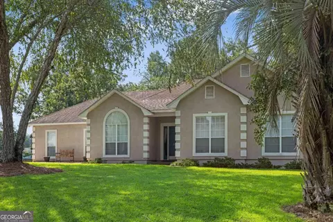 3918 Sweetwater Dr, Valdosta, GA 31602