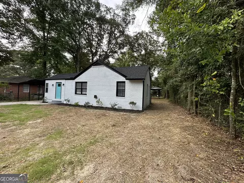 107 Pine Dr, Warner Robins, GA 31088 photo 4