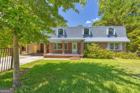 288 Hilltop Ln, Toccoa, GA 30577