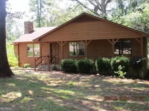215 Central Lake Cir, Griffin, GA 30223