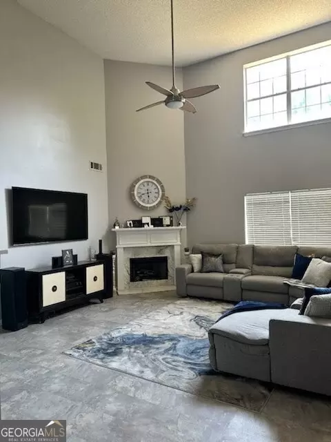 321 Kaleb Ct, Mcdonough, GA 30253 photo 4