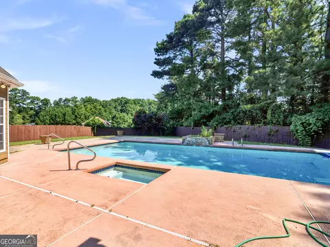 6742 Oakleigh Ct, Rex, GA 30273 photo 8