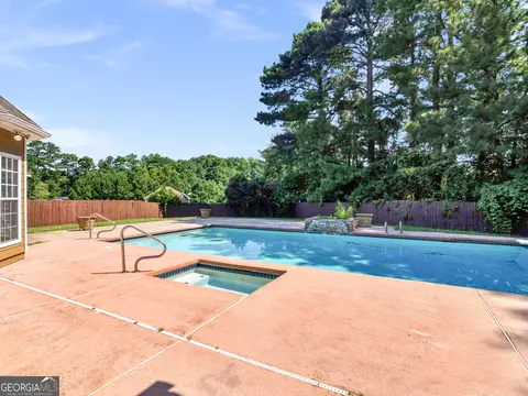 6742 Oakleigh Ct, Rex, GA 30273 photo 9