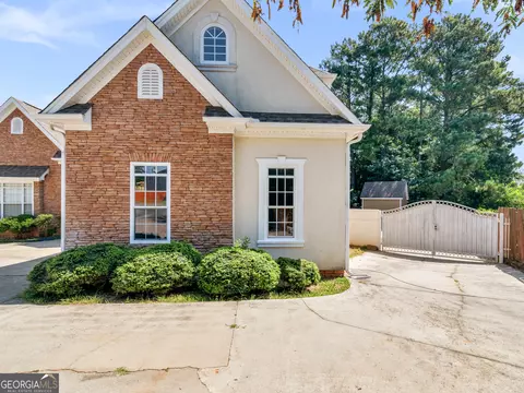 6742 Oakleigh Ct, Rex, GA 30273 photo 4