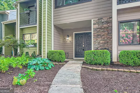 86 Goldrush Cir, Sandy Springs, GA 30328