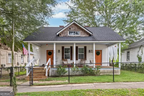 72 Poplar St, Porterdale, GA 30014