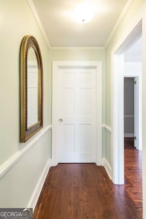 Entry Way - 504 Hendry St, Blackshear, GA 31516 photo 2 of 5