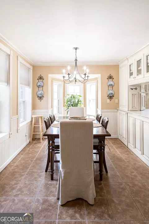 Dining - 504 Hendry St, Blackshear, GA 31516 photo 2 of 3
