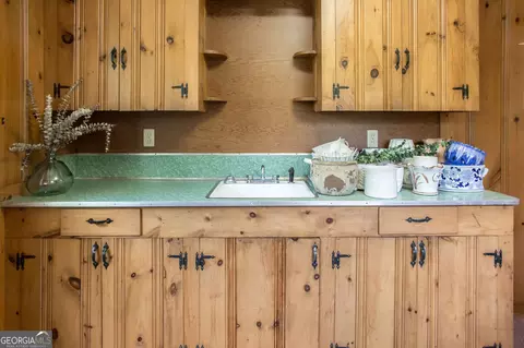 Kitchen - 504 Hendry St, Blackshear, GA 31516 photo 8 of 8