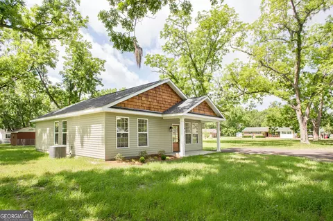 320 Walker St, Blackshear, GA 31516 photo 4