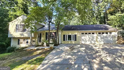 10968 Highridge Ct, Hampton, GA 30228