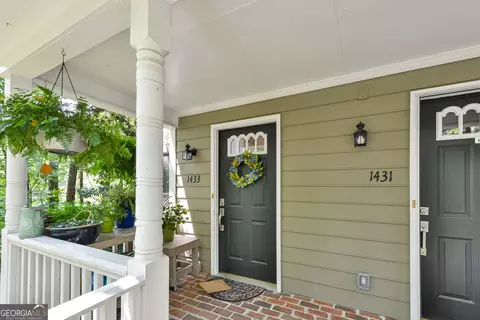 1433 Oakridge Cir, Decatur, GA 30033