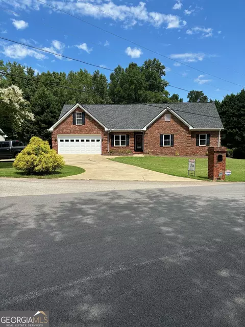 2520 Parker Trl, Gainesville, GA 30506