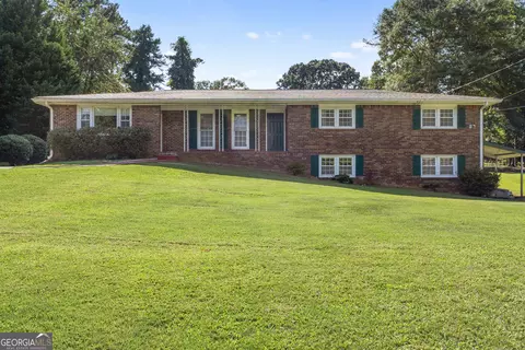 3352 Summit Dr, Douglasville, GA 30135