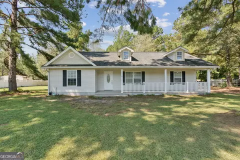 52 Buckfield Ln, Folkston, GA 31537