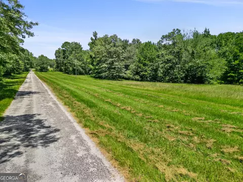 207 Misty Ln, Williamson, GA 30292 photo 11
