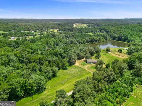 207 Misty Ln, Williamson, GA 30292
