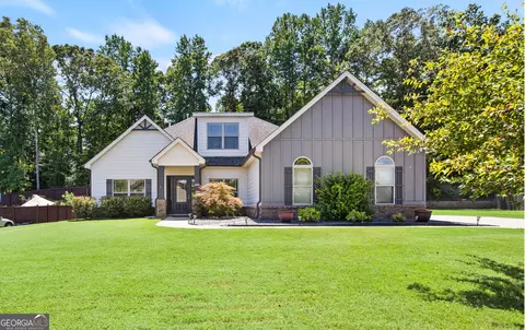 300 Savannah Dr, Senoia, GA 30276
