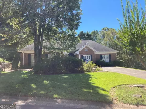 823 Laurel Crest Ct SW, Marietta, GA 30064
