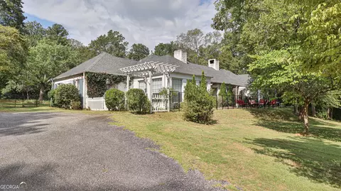 418 Oak Rd, Warm Springs, GA 31830