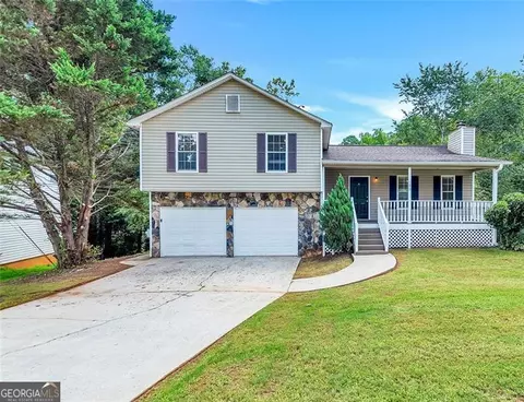 102 Ivy Trace Ln, Dallas, GA 30157