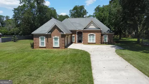 64 Eli Way Dr, Byron, GA 31008