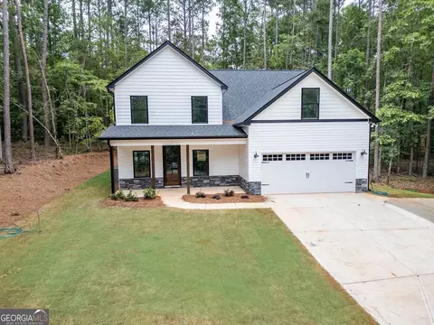 151 Pelican Cir, Monticello, GA 31064