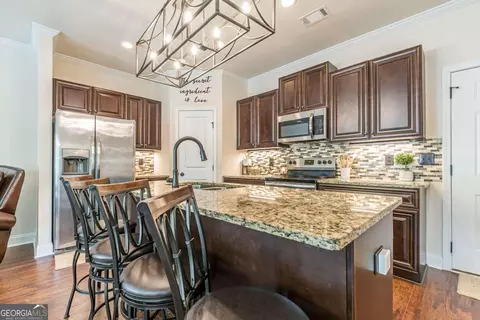 252 Cashes Dr, Lilburn, GA 30047 photo 9