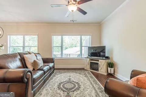 252 Cashes Dr, Lilburn, GA 30047 photo 15