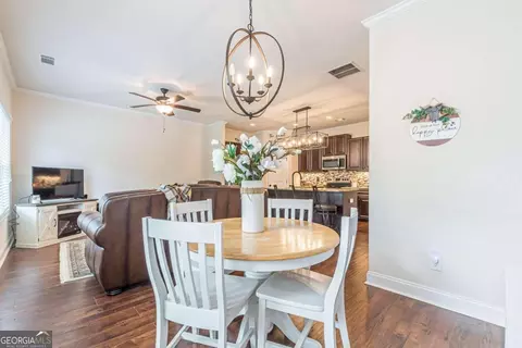 252 Cashes Dr, Lilburn, GA 30047 photo 18